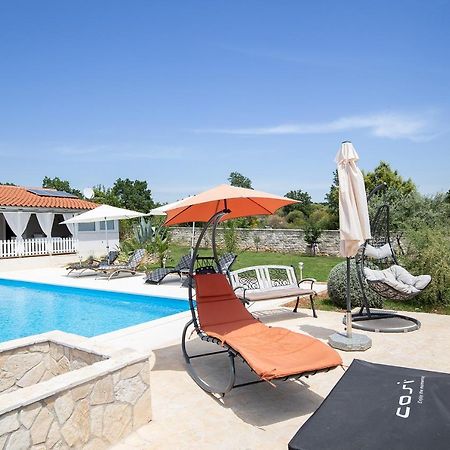 Holiday House Bilos 보드냔 외부 사진