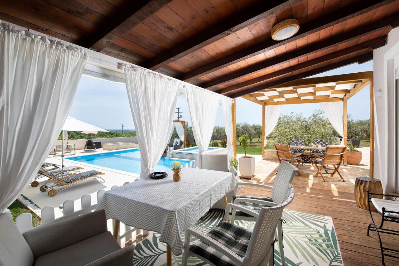 Holiday House Bilos 보드냔 외부 사진