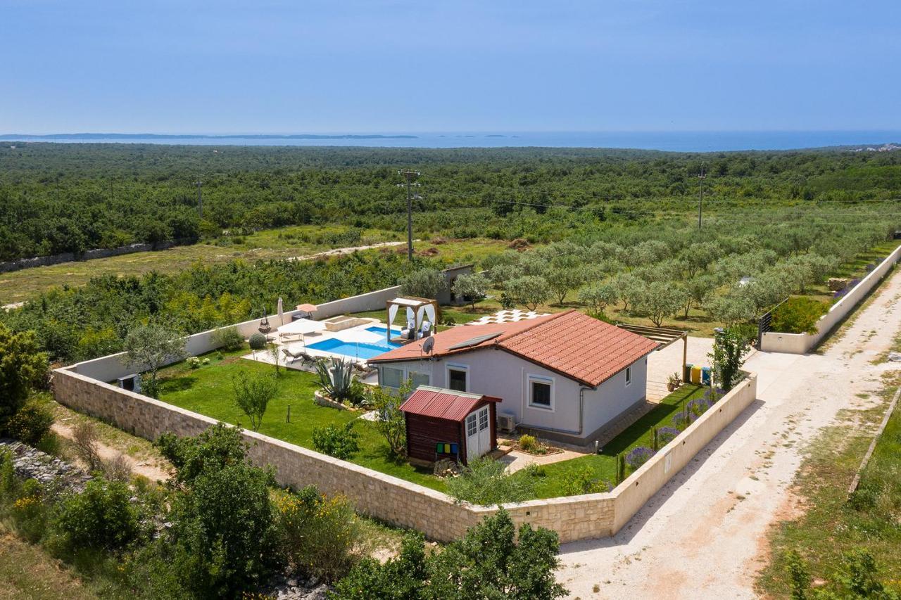 Holiday House Bilos 보드냔 외부 사진