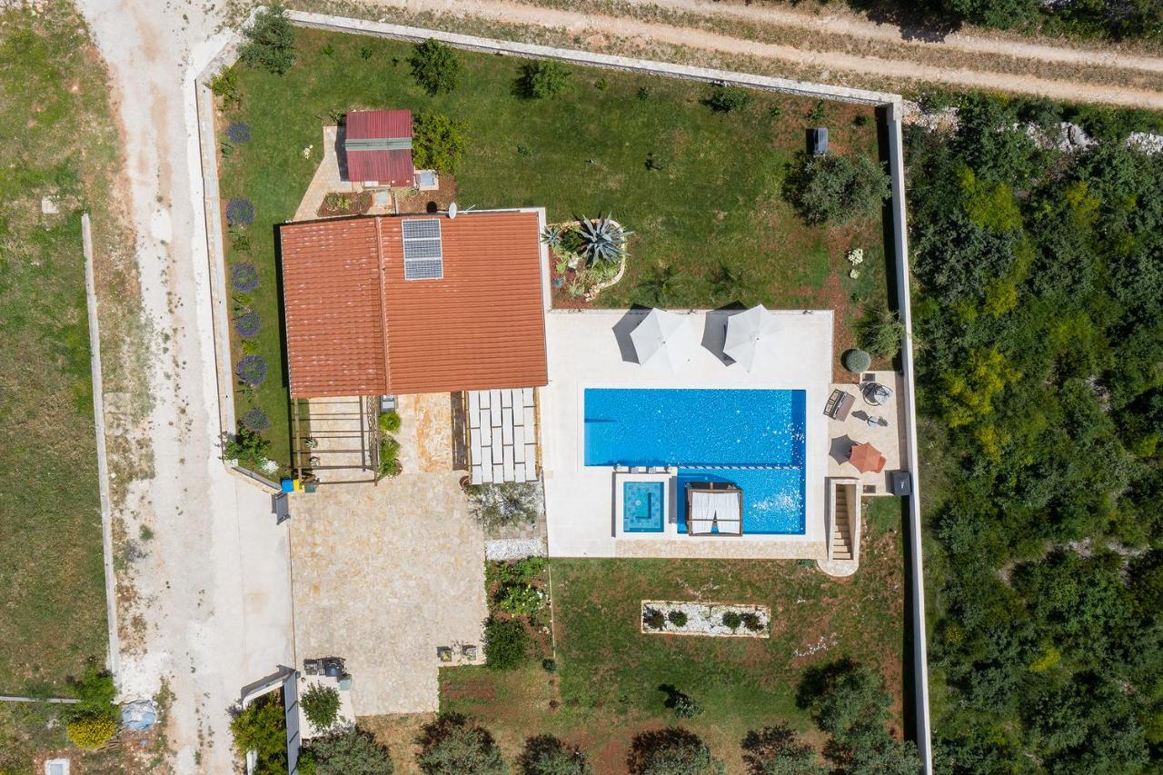 Holiday House Bilos 보드냔 외부 사진