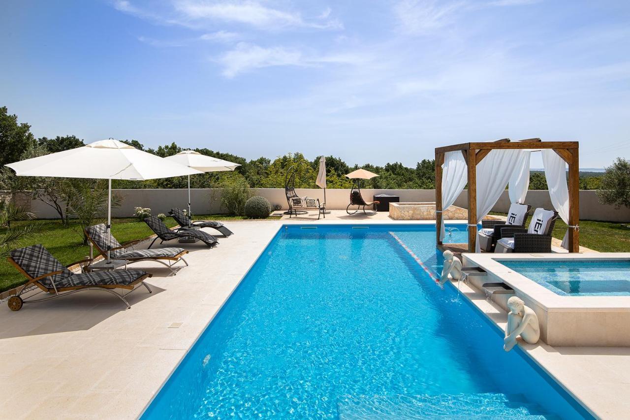Holiday House Bilos 보드냔 외부 사진
